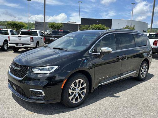 2025 Chrysler Pacifica L
