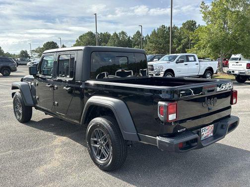2023 Jeep Gladiator Sport S