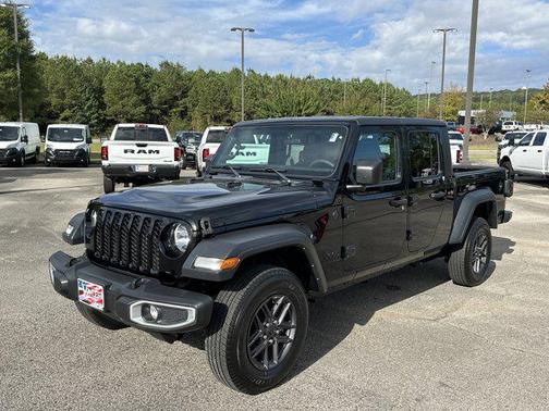 2023 Jeep Gladiator Sport S