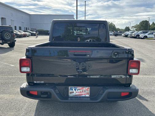 2023 Jeep Gladiator Sport S