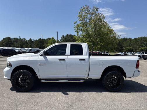 Bright White Clearcoat 2018 RAM 1500 Express