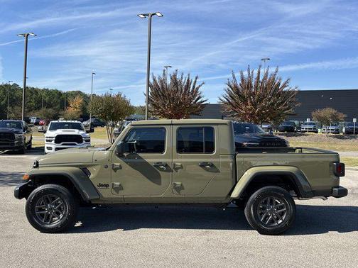 2025 Jeep Gladiator Sport S