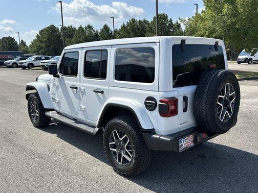 2024 Jeep Wrangler 4-Door Sahara 4x4