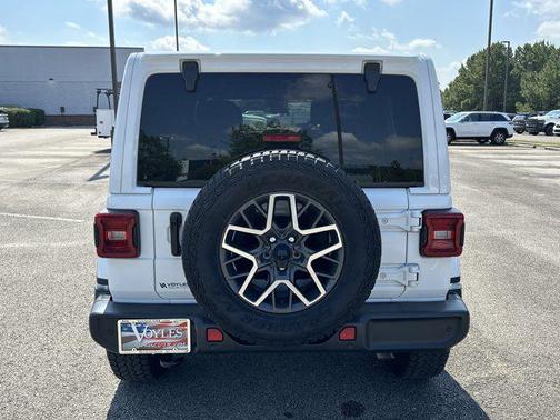 2024 Jeep Wrangler 4-Door Sahara 4x4