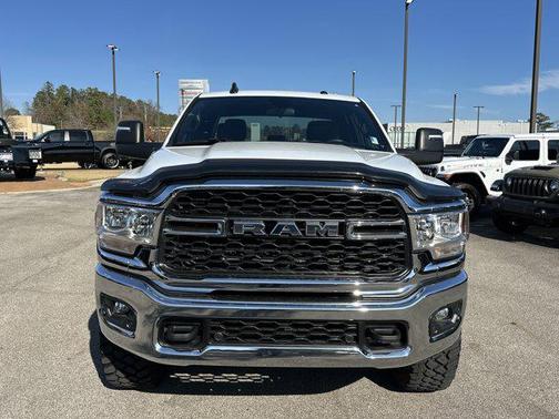 2024 RAM 3500 Tradesman Crew Cab 4x2 6'4' Box