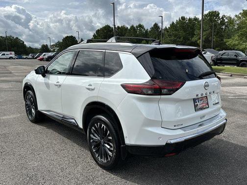 2025 Nissan Rogue Platinum