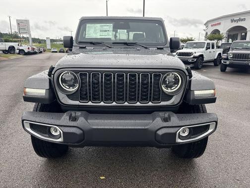 Granite Crystal Metallic Clearcoat 2026 Jeep Gladiator Sahara 4x4