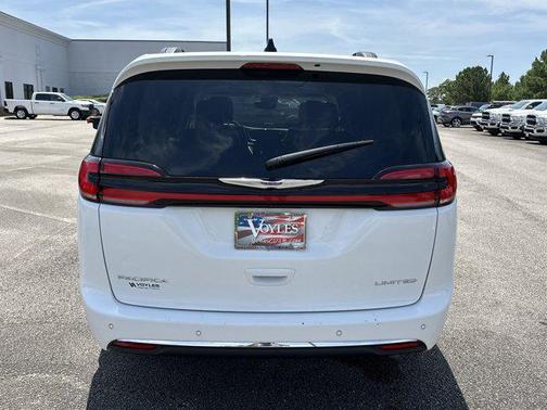 2023 Chrysler Pacifica Limited