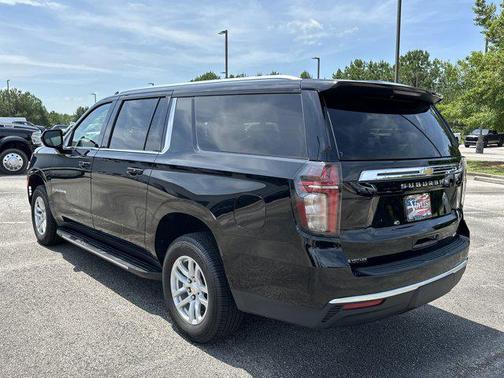 2023 Chevrolet Suburban LT