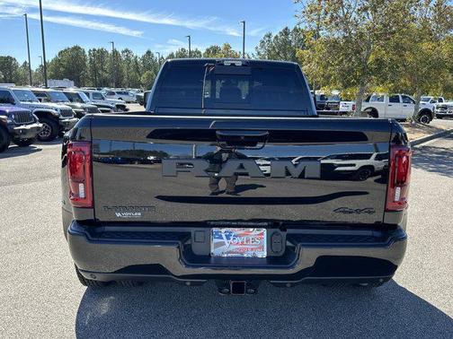 Diamond Black Crystal Pearlcoat 2026 RAM 3500 Laramie Mega Cab 4x4 6'4' Box