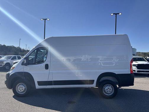 Bright White Clearcoat 2026 RAM ProMaster 1500 Base