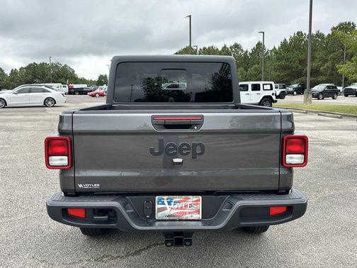 2025 Jeep Gladiator Sport S