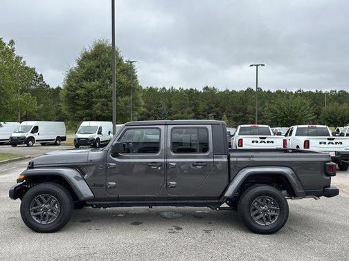 2025 Jeep Gladiator Sport S