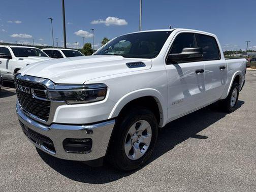 Bright White Clearcoat 2026 RAM 1500 Big Horn/Lone Star
