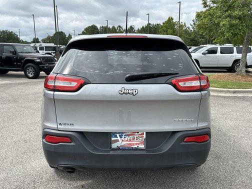2017 Jeep Cherokee Sport