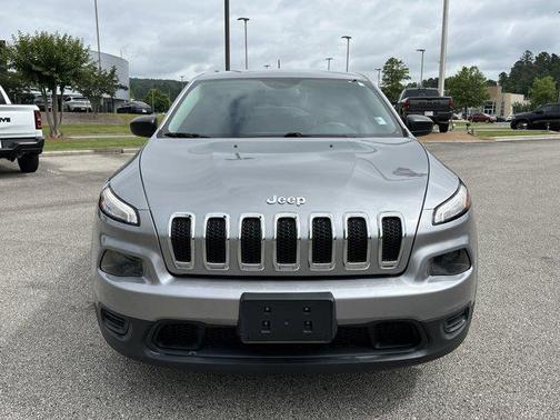 2017 Jeep Cherokee Sport