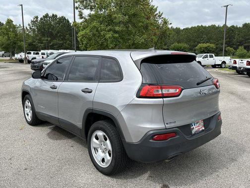 2017 Jeep Cherokee Sport