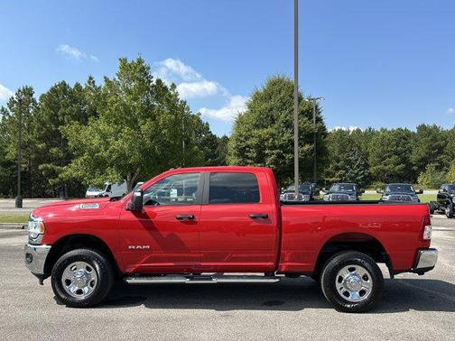 2024 RAM 2500 Big Horn Crew Cab 4x4 6'4' Box