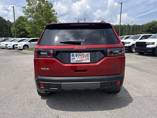 Red Hot Pearlcoat 2026 Jeep Cherokee Overland