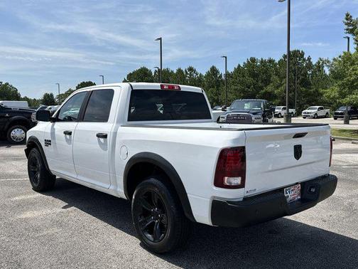2024 RAM 1500 Classic Warlock Crew Cab 4x2 5'7' Box