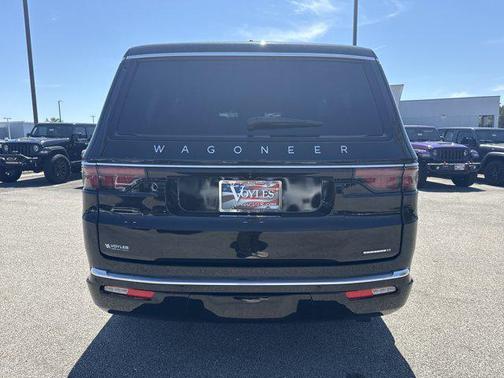 Diamond Black Crystal Pearlcoat 2024 Jeep Wagoneer Series II 4x2