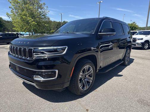 Diamond Black Crystal Pearlcoat 2024 Jeep Wagoneer Series II 4x2