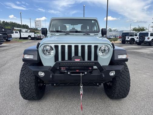 Earl Clearcoat 2023 Jeep Wrangler Sport