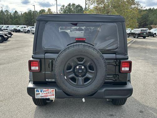Black Clearcoat 2026 Jeep Wrangler Sport