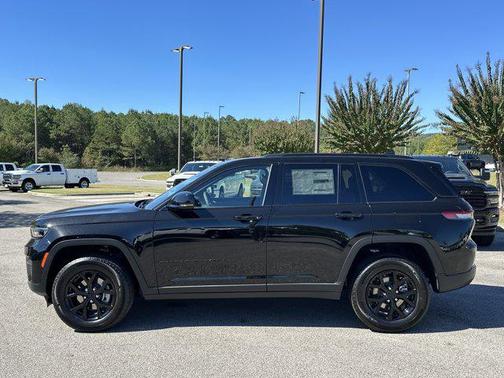 2025 Jeep Grand Cherokee Altitude