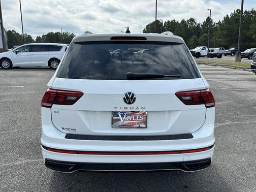 2022 Volkswagen Tiguan 2.0T SE R-Line Black