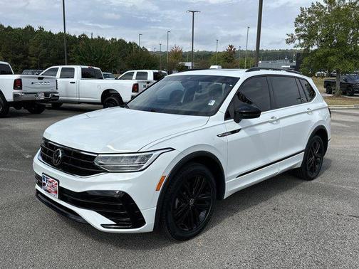 2022 Volkswagen Tiguan 2.0T SE R-Line Black