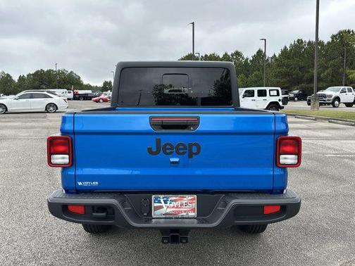 2025 Jeep Gladiator Sport S