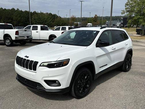 2023 Jeep Cherokee Altitude