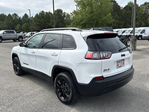 2023 Jeep Cherokee Altitude