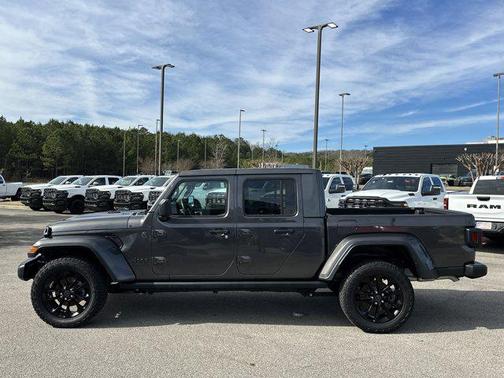 2024 Jeep Gladiator Nighthawk
