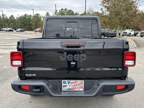 2025 Jeep Gladiator Nighthawk