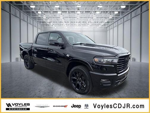 Diamond Black Crystal Pearlcoat 2026 RAM 1500 Laramie