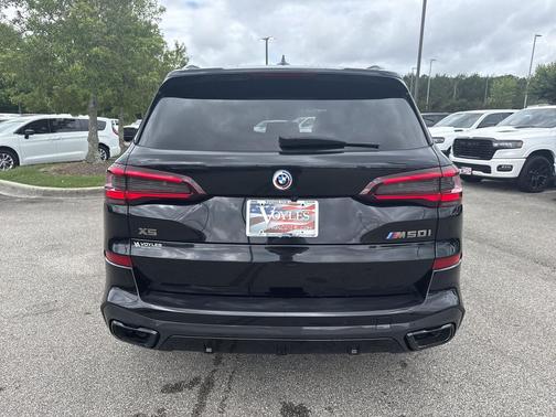 Black Sapphire Metallic 2023 BMW X5 M50i