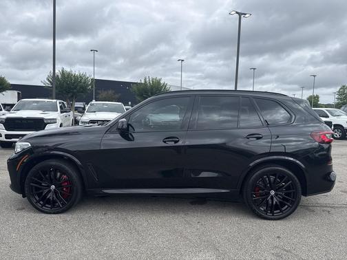 Black Sapphire Metallic 2023 BMW X5 M50i