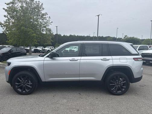 silver zynith 2026 Jeep Grand Cherokee Limited