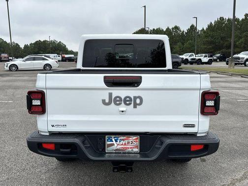 2021 Jeep Gladiator Overland