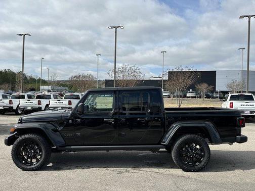 2025 Jeep Gladiator Nighthawk