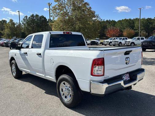 2024 RAM 3500 Tradesman Crew Cab 4x2 6'4' Box