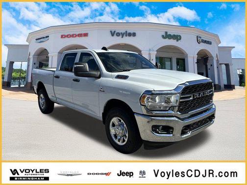 2024 RAM 3500 Tradesman Crew Cab 4x2 6'4' Box