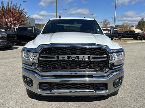 2024 RAM 3500 Tradesman Crew Cab 4x2 6'4' Box
