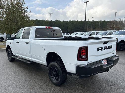 2026 RAM 2500 Tradesman Crew Cab 4x4 8' Box