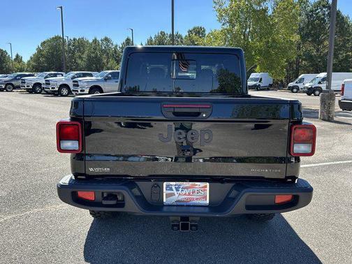 2025 Jeep Gladiator High Tide