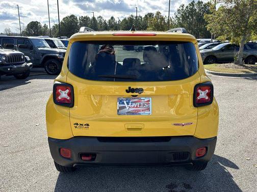 2023 Jeep Renegade Trailhawk