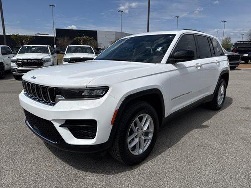 2024 Jeep Grand Cherokee Laredo