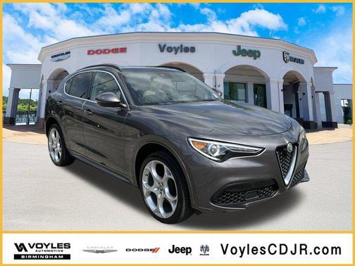 2023 Alfa Romeo Stelvio Lusso AWD